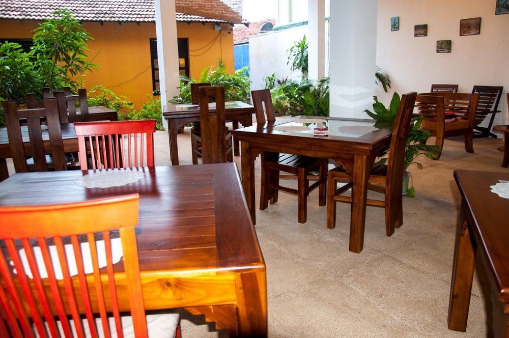 Marine Tourist Guest House At Negombo Beach Exterior photo